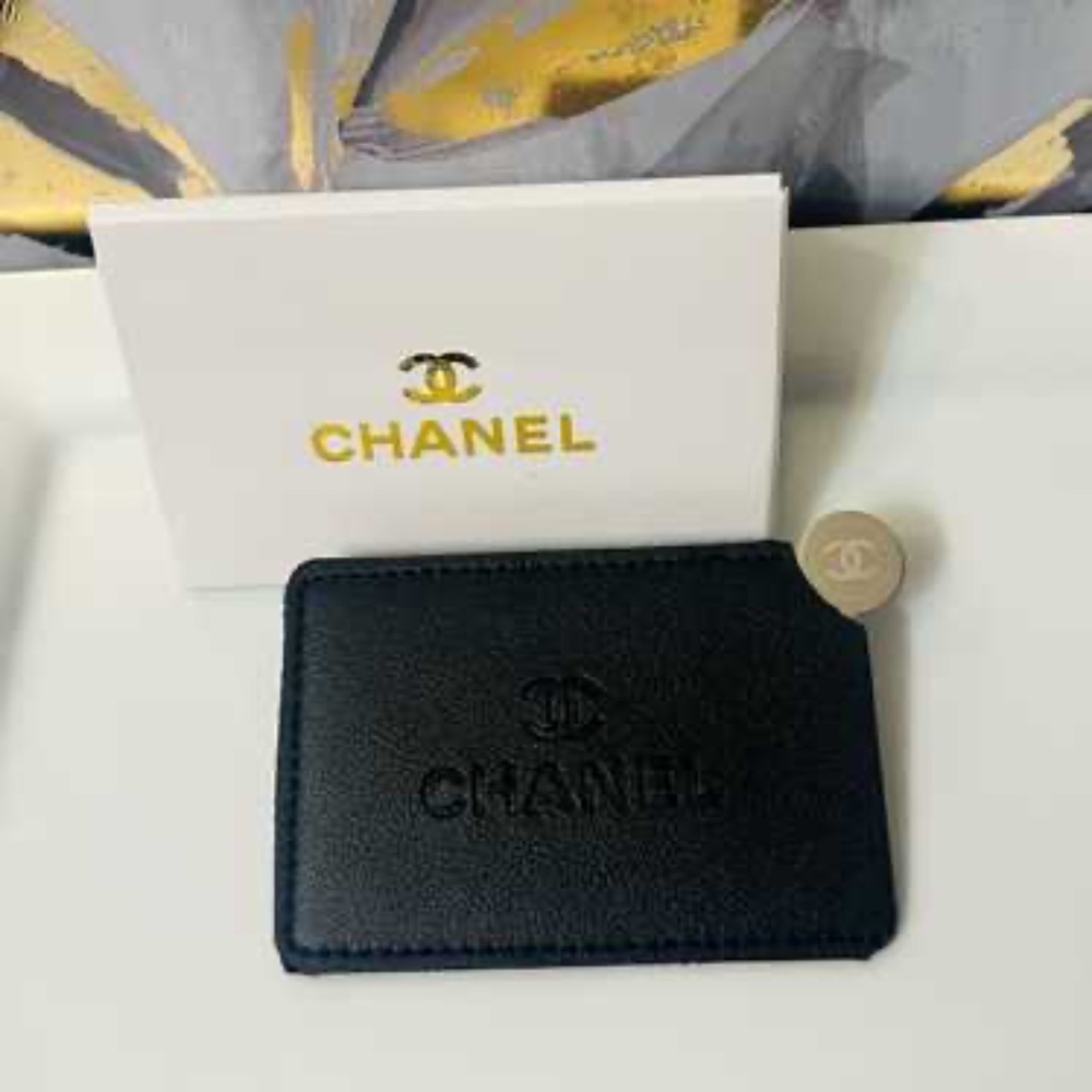 ⚡️CHANEL Beauty Pocket Mirror & Leather Card Holder NIB⚡️ - Picture 4 of 6